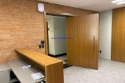 Conjunto Comercial 202m², 03 banheiros e 06 vagas na garagem.  Condomínio recepção e segurança 24hrs.  Excelente localização