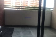 Apartamento 50m², 02 dormitórios, 01 banheiro e 02 vagas na garagem.  Condomínio com portaria, segurança 24hrs, piscina, salão de festa, academia