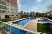 Apartamento 271m², 03 dormitórios (sendo suítes), 04 banheiros e 04 vagas na garagem.   Condomínio com portaria e segurança 24hrs, piscina adulto.