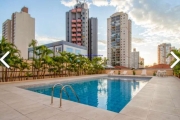 Apartamento 163m², 03 dormitórios (sendo  suítes), 05 banheiros e 03 vagas na garagem.  Condomínio com portaria, segurança 24hrs, piscina.