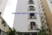 Apartamento 180m², 02 dormitórios (sendo suítes), 03 banheiros e 01 vaga na garagem.  Condomínio com portaria, segurança 24hrs.  Excelente localização