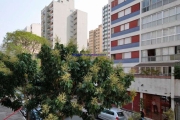 Apartamento 81m², 02 dormitórios e 02 banheiros.  Condomínio com portaria.  Excelente localização á 5 minutos andando para a estação do metrô