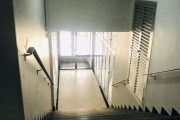 Apartamento 50m², 01 dormitório e 01 banheiro.   Condomínio com portaria 24hrs.  Excelente localização á 3 minutos andando para a estação do metrô