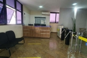 Conjunto Comercial 84m², 03 salas, 02 banheiros e 02 vagas na garagem.  Condomínio com recepção, segurança 24hrs e área verde.   Excelente localização