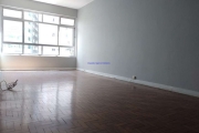 Apartamento 107m², 03 dormitórios, 02 banheiros.  Condomínio com segurança, portaria 24h e zelador.  Excelente localização.