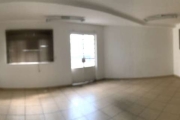 Conjunto Comercial 110m², 03 salas e 02 banheiros.  Condomínio com recepção e segurança 24hrs.  Excelente localização