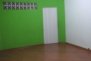 Apartamento 74m², 02 dormitórios e 01 banheiro.  Condomínio sem portaria.  Excelente localização á 10 minutos andando para a estação do metrô .