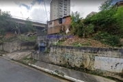 Terreno 250m².  Excelente localização á 10 minutos andando para a estação do metrô Santa Cruz; Entre as Ruas Loefgren e José Alves Passos.