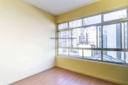 Apartamento 117m², 02 dormitórios e 02 banheiros.   Condomínio com portaria 24horas.  Excelente localização á 9 minutos andando para a estação