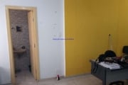 Sala 32m², 01 banheiro.  Condomínio com segurança 24hrs.  Excelente localização á 2 minutos andando para a estação do metrô Sé; Entre as Ruas Quintino