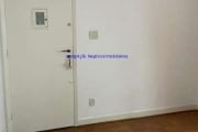 Apartamento 70m², 02 dormitórios e 02 banheiros.  Condomínio com portaria 24hrs.  Excelente localização á 8 minutos andando para a estação do metrô.