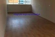 Sala Comercial 34m², 01 banheiro,  sem vaga de garagem. Excelente localização Entre as Ruas Teodoro Sampaio, Cardeal Arcoverde e Irmão Lucas.