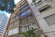 Apartamento 169m², 02 dormitórios, 02 banheiros (sendo 01 de serviço) e 01 vaga de garagem (comportam dois veículos).  Condomínio com portaria