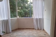 Apartamento 66m², 01 dormitório, 02 banheiros e 01 área de serviço com tanque.   Excelente localização, à 9 minutos caminhando da Estação do Metrô