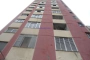 Apartamento 60m², 02 dormitórios, 01 banheiro e sem vaga de garagem.  Condomínio com portaria e segurança 24 horas.  Excelente localização, entre as R