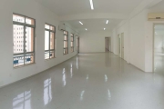 Conjunto Comercial 260m², 02 banheiros. Vão livre, possível de divisões, salas de reunião.   Condomínio com recepção e segurança 24hrs.