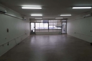 Conjunto Comercial 146m², 02 banheiros e 01 copa.  Condomínio com Recepção e Segurança.  Excelente localização