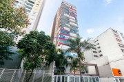 Apartamento Studio 48m², 01 dormitório, 01 banheiro e 01 vaga de garagem.  Condomínio com segurança e portaria, piscina e academia.  Excelente