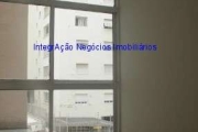 Conjunto comercial 79m²,  04 salas, 01 copa e 02 banheiros.  Condomínio com segurança e recepção.  Excelente localização,  entre as Alamedas  Itu, F