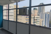 Conjunto Comercial 108m², 04 salas, 04 banheiros e 02 vagas na garagem.  Condomínio com recepção e segurança.  Excelente localização