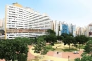 Apartamento 75m², 02 dormitórios e 01 banheiro.  Condomínio com portaria e segurança 24hs.  Excelente localização, entre as Ruas Paim