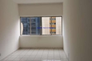 Apartamento Studio  30m², 01 dormitório e 01 banheiro.  Condomínio com portaria e segurança.  Excelente localização á 9 minutos andando para a estação