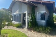 Casa à venda em Tijucas com amplo terreno!