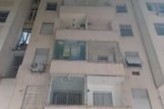 Apartamento sala e quarto, Centro Rio, Rua André Cavalcanti, na melhor localização da Rua, frente Bar do Peixe, alto, vistão livre, 2 por andar, reformado, varandinha, piso taco, entrar e morar, docum