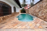 Casa com Piscina e Edícula Lado Praia