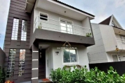 Sobrado com 3 dormitórios à venda, 141 m² por R$ 649.000,00 - Santa Cândida - Curitiba/PR