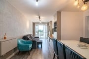 Lindo apartamento reformado com 3 Quartos sendo 1 suíte e Sacada