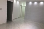 Apartamento reformado com 3 quarto(s), sendo uma suíte, com projetados na cozinha.