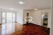 Vende excelente apartamento com 87m², ótima planta e lazer em Moema.