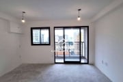 Vende apartamento tipo studio com 26m² com varanda, vista livre, ao lado do metrô Saúde.