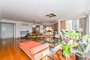 Vende apartamento com 247m², 3 suítes, depósito, 3 vagas e lazer, no Morumbi.