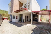 Casa à venda em Alto Ribeirão Leste com 133 m², 3