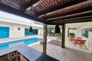 Casa à venda em Sambaqui com 517 m², 5 quartos, 3