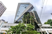 Sala/Conjunto Comercial LOCADA - 97,42m2 + 02 vagas - Edifício Curitibano Prime Center - R$ 750.000,00 - Água Verde.