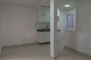 Apartamento térreo na Vila Mazzei para locação.