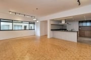 Atraente apartamento tipo para venda com 3 quartos, sendo 1 suíte, 220m²