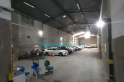 Galpão com 580m² para alugar na área comercial do Barro Preto