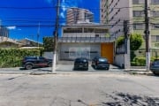 Imóvel de esquina no Jardim das Acácias. Frente de 22 m para Rua Raposo Tavares. AU: 330, AT 427 m²