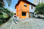 Aconchegante casa de vila para venda com 3 quartos, sendo 1 suíte, 120m²