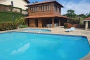 Linda casa em condomínio residencial disponível para locação ou venda!