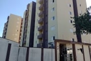 Apartamento grande com ótima localização perto de vários comércios.