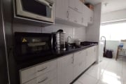 Apartamento com 02 dormitórios no Ceniro Martins, São José/SC.