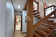 Sobrado dos Sonhos: 3 Dorms, Suíte, Quintal com Churrasqueira e Localização Privilegiada em Guarulhos!
