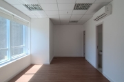 Sala Comercial 45m²  Complexo de Condomínios .