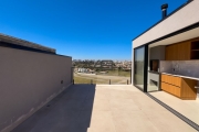 Casa moderna recém entregue no condomínio Vista Batel no bairro Campo Comprido.  Cozinha e área de serviço já mobiliados,