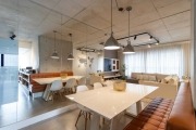 Apartamento à Venda, com 74 m², totalmente reformado, com 1 Dormitório e 2 Vagas, Localizado na Vila Olímpia.